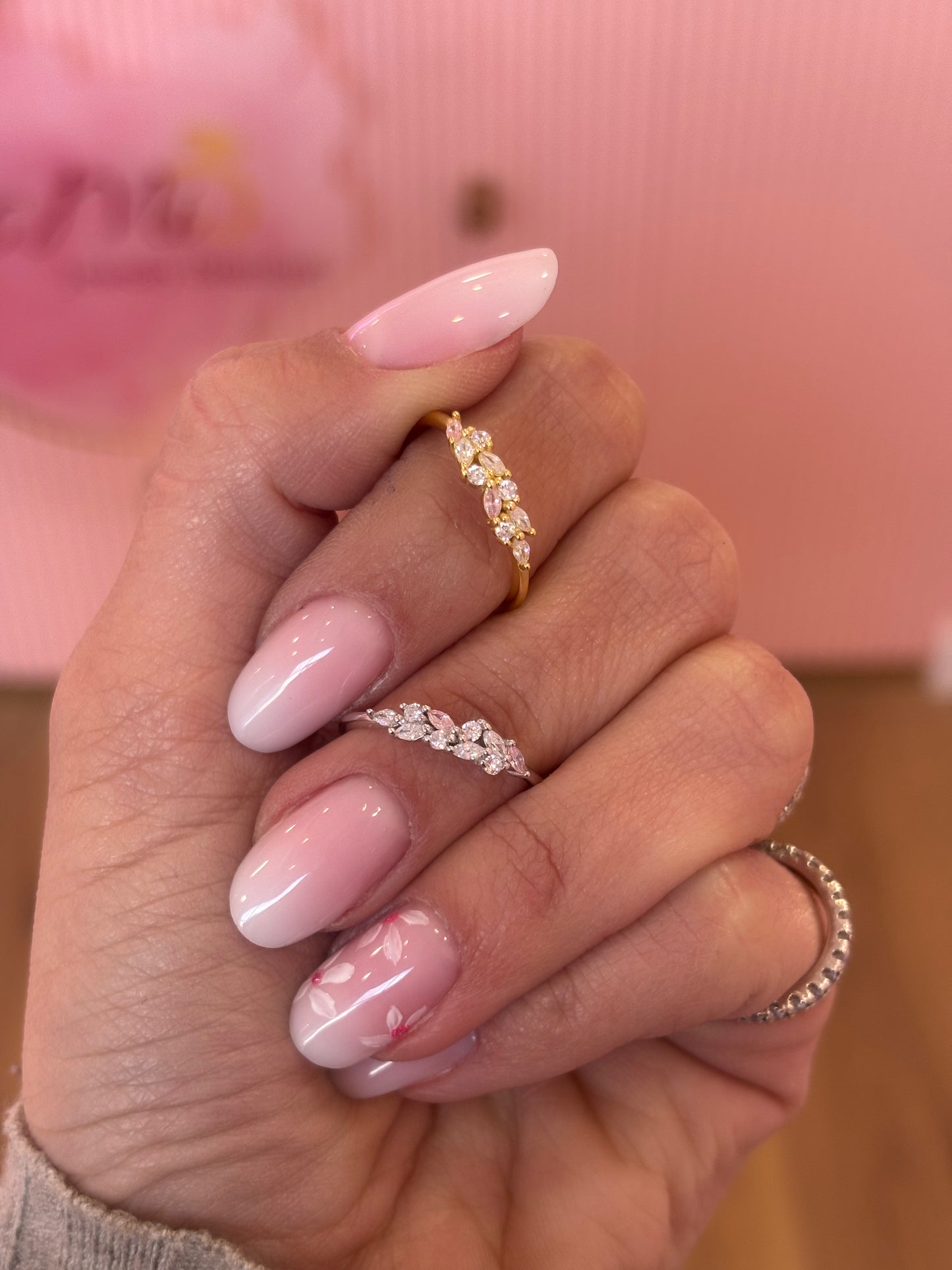 Anello Cristallini Bianchi e Rosa